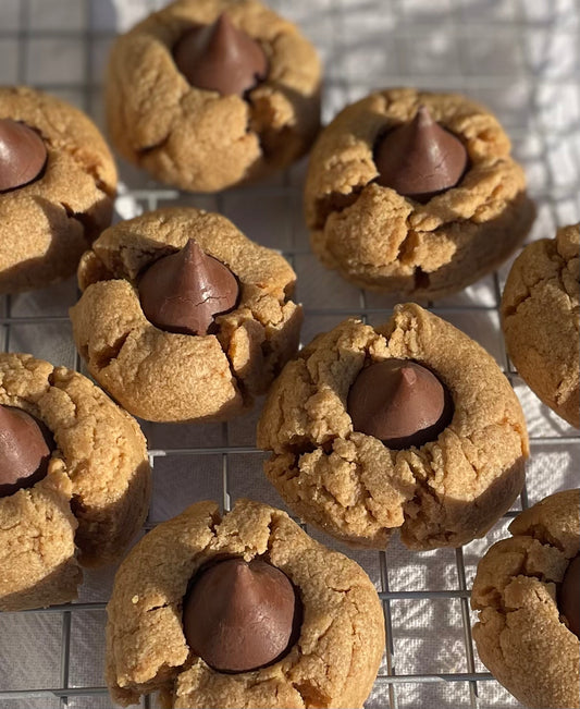 Peanut Butter Kiss Cookies (à la carte)